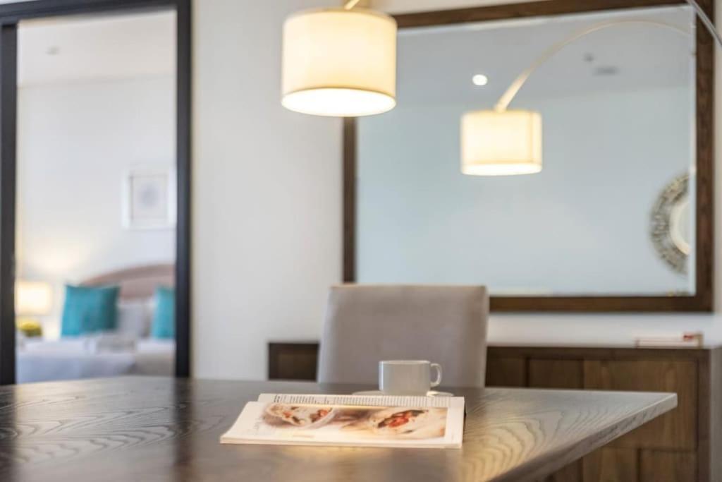 Marvelous Private Beach Apartment In Palm Dubai Within Anantara 5 Star Resort מראה חיצוני תמונה